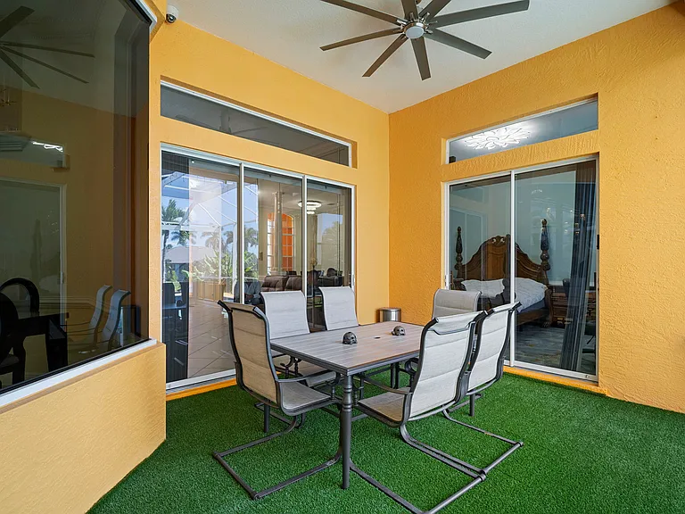 5024 SW 8th Pl — Photo 37