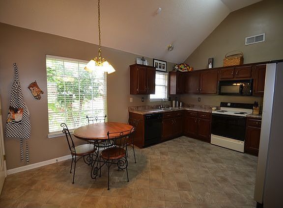 5th image of 5705 Kayla Dr