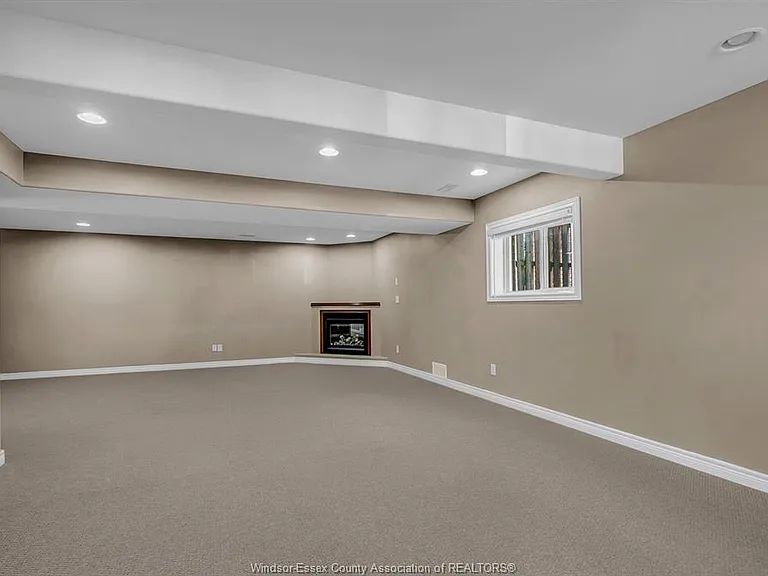 420 Runstedler Dr — Photo 26