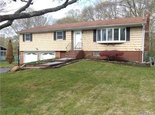 12 Joan Ave, Centereach, NY 11720