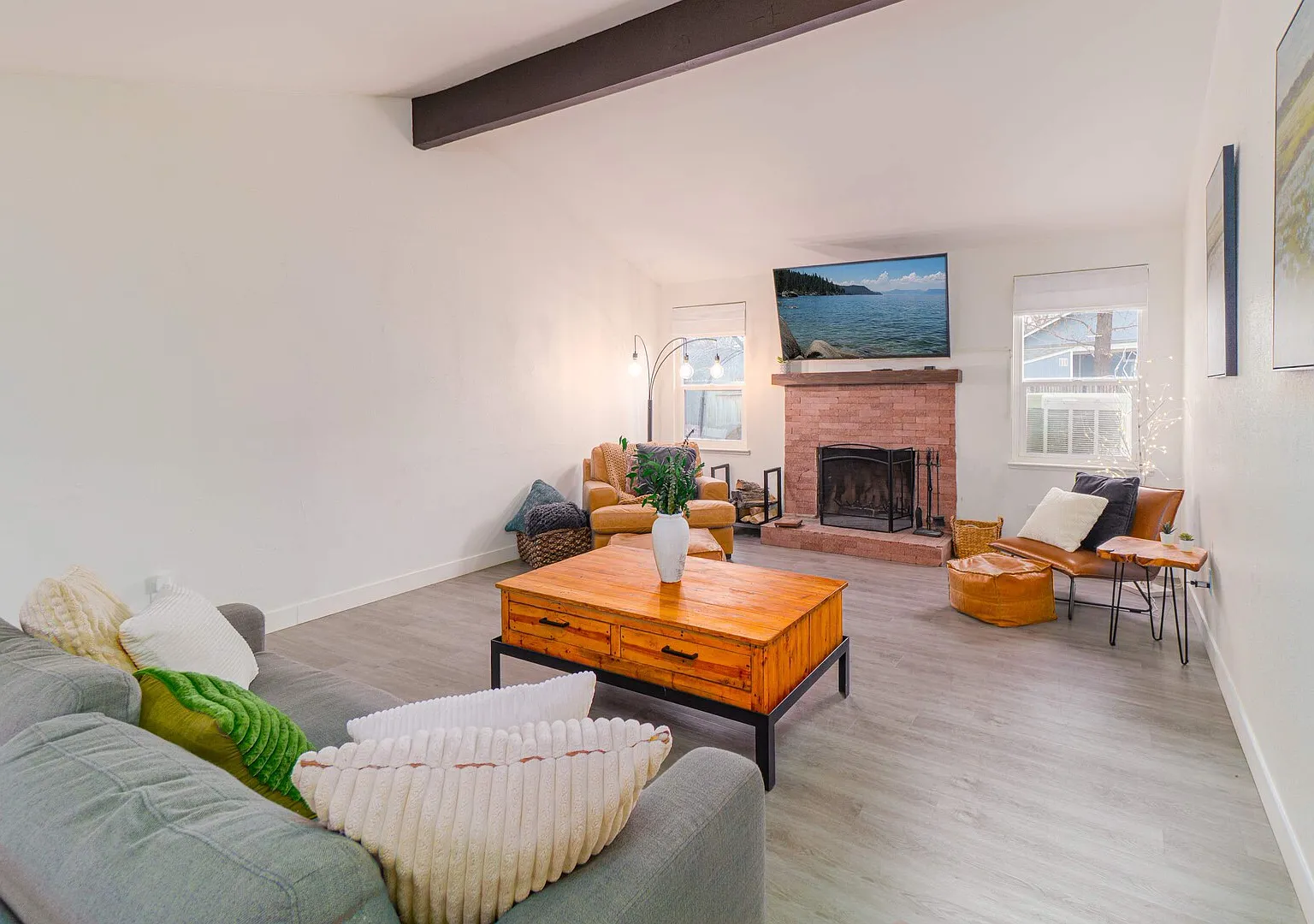 Cozy Family Retreat | Pet Friendly + Fenced Yard — Photo 2