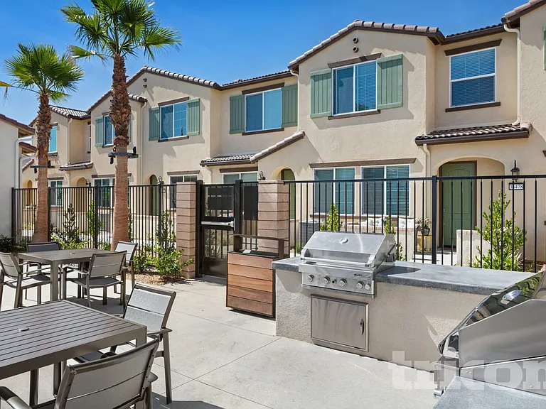 24680 Saber Ct — Photo 15