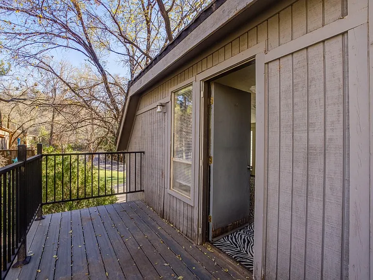 58 E Lakeshore Dr — Photo 53