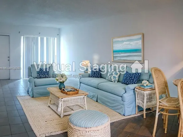 15400 SW 81st Circle Ln APT 104, Miami, FL 33193