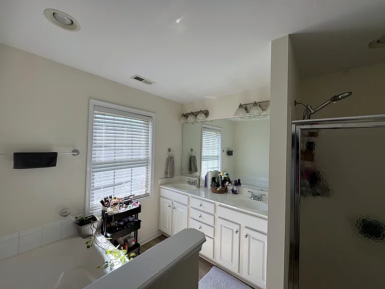 901 Raymond Rd — Photo 6