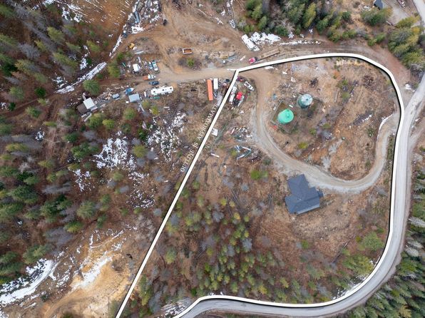 977 Upper Page Rd, Smelterville, ID 83868