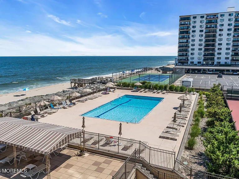 55 Ocean Ave #3L — Photo 42