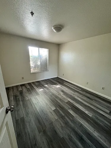 2001 Broadway Ave #101 Photo 1