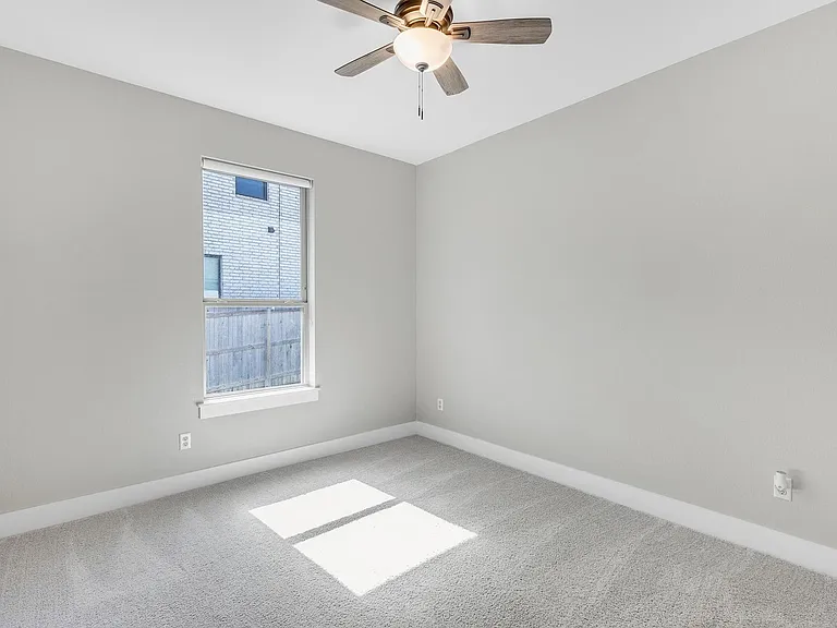 378 Carpenter Hill Dr — Photo 31