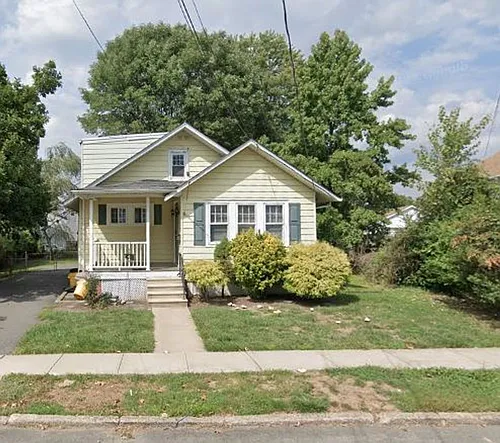 4 Thurston Ave Photo 1