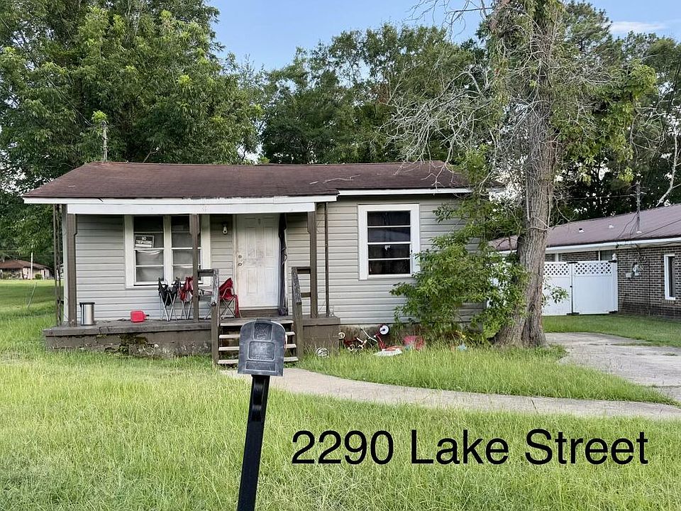 1st image of 2290 Lake St