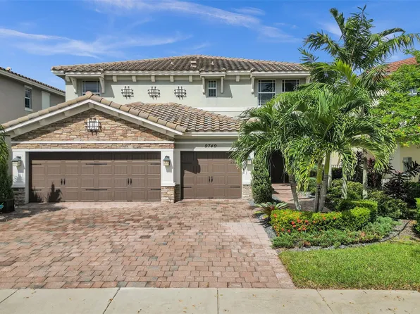 9749 Blue Isle #BAY, Parkland, FL 33076