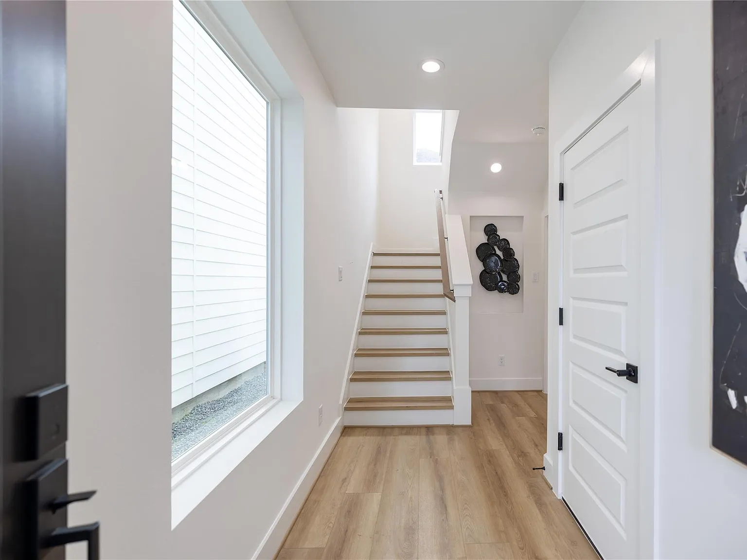 3 bed, 3.5 bath, 1816 sqft, $2,750 — Photo 3