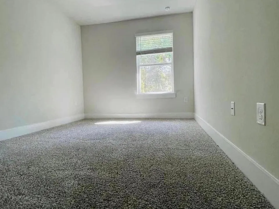1630 Iroquois Ct