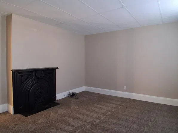 19 East St, Newark, OH 43055