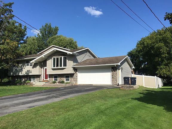 3rd image of 14 Sheila Ave