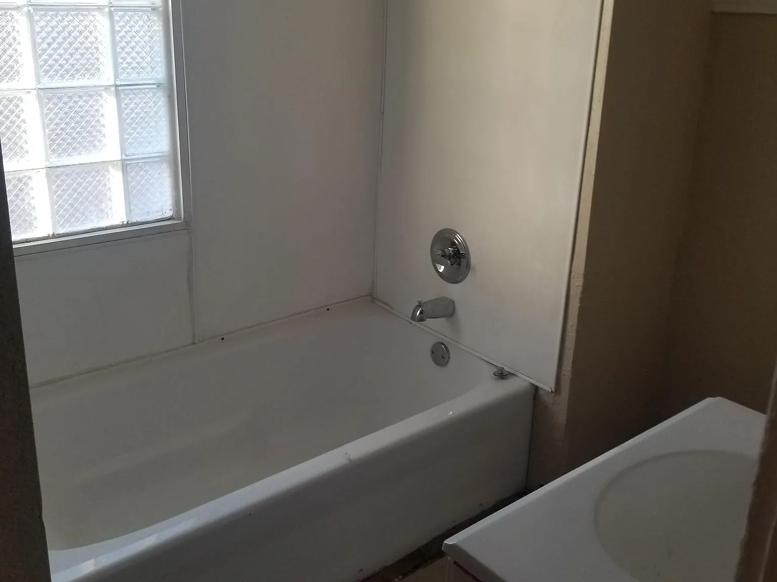 3 bed, $1,450 — Photo 2