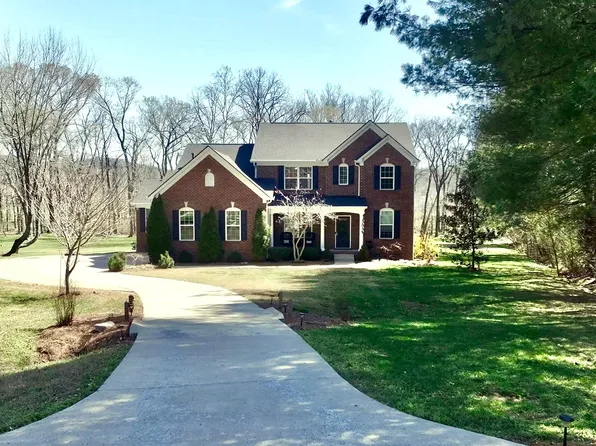 2010 Lake Colonial Ct, Arrington, TN 37014