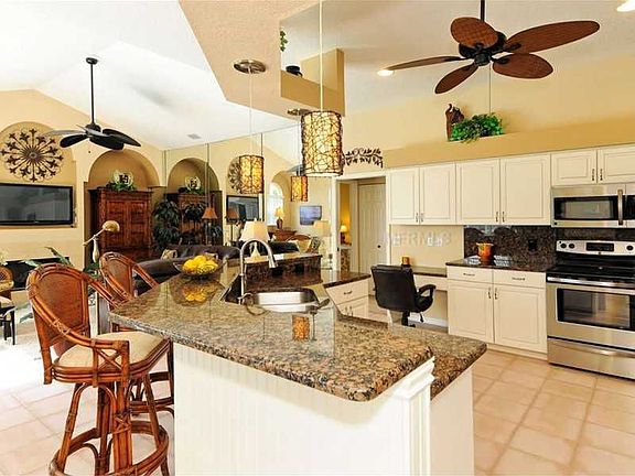 4th image of 786 Bridle Oaks Dr