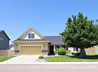 310 E Moskee, Meridian, ID 83642