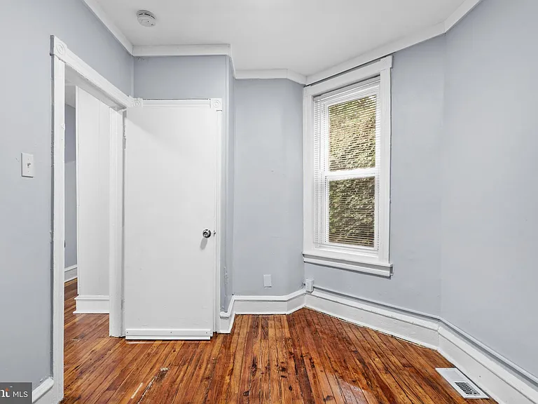 1619 S Conestoga St — Photo 14