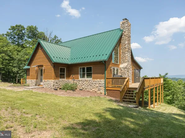 2020 Quaint Acres Ln, Berkeley Springs, WV 25411