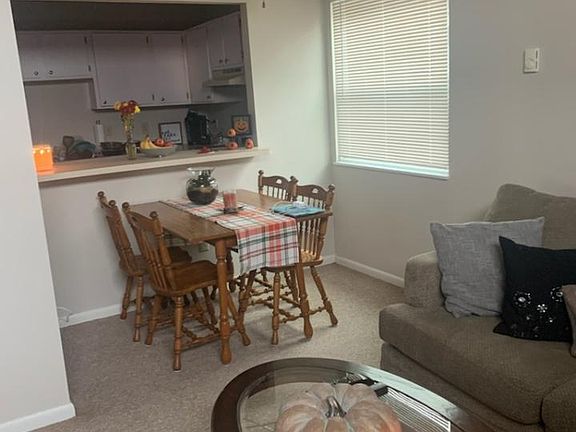 3rd image of 7472 Huntington Dr #3