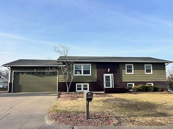 2nd image of 1100 Terrace Rd