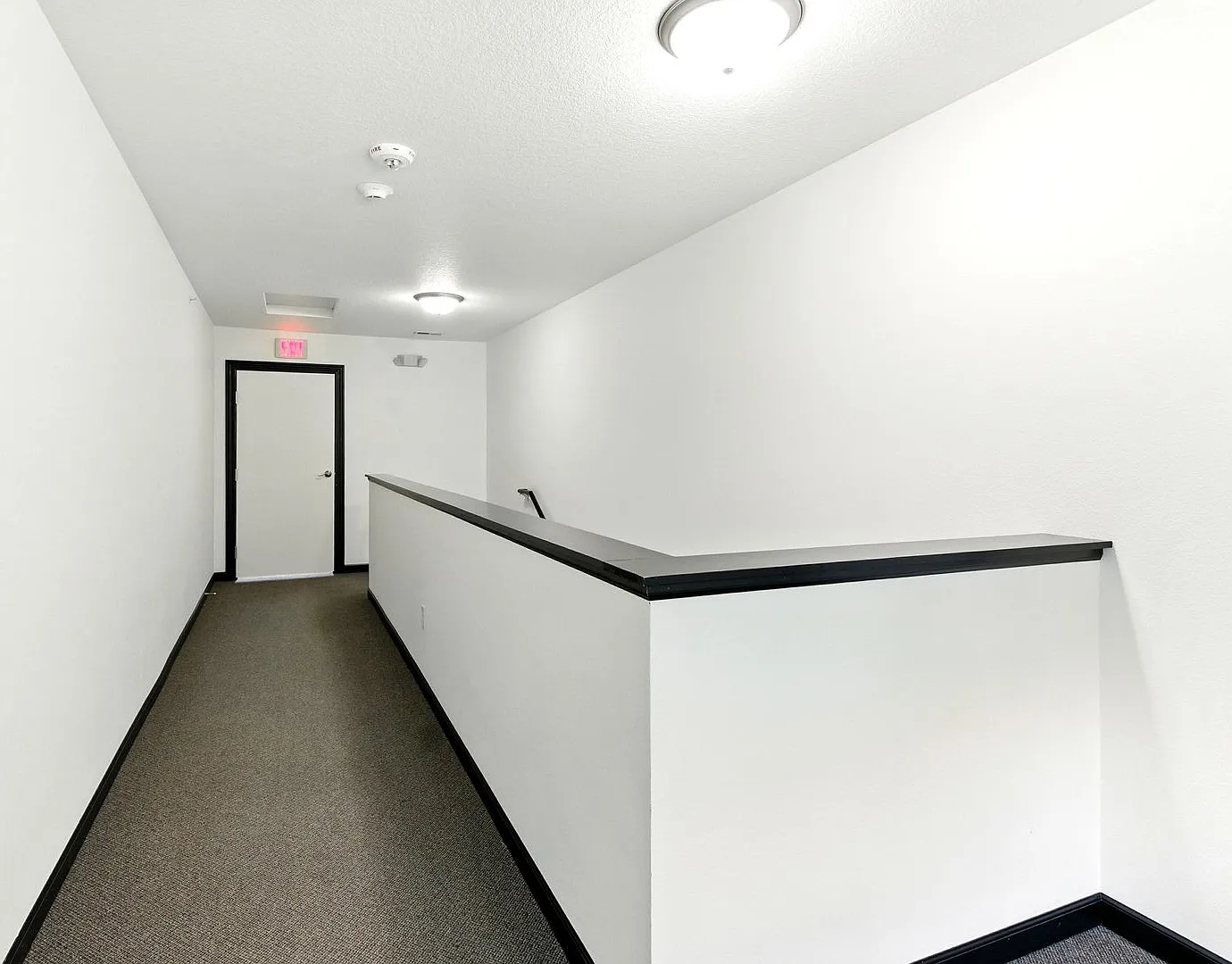 Woodline Condos — Photo 4
