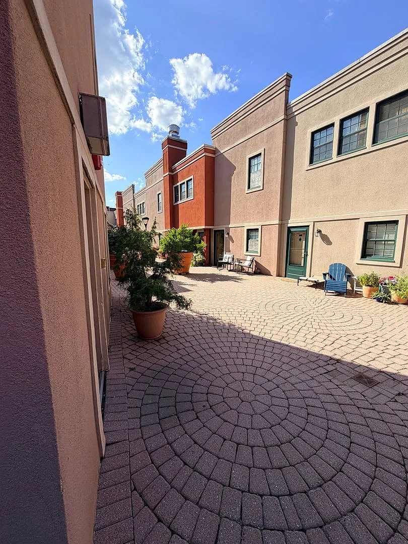 Unique 2-Level Downtown Syracuse Condo with Private Entrance — Photo 4