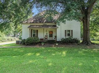 1934 Elizabeth St, Statham, GA 30666