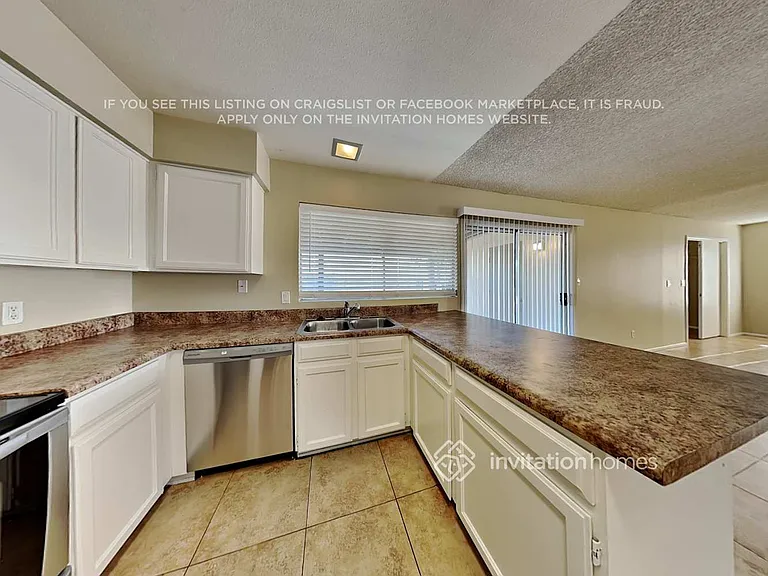 2343 W Portobello Ave — Photo 7