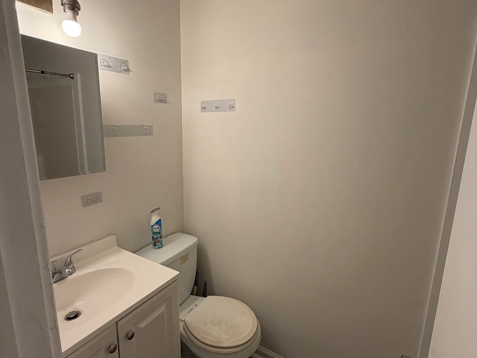 3 bed, 1800 sqft, $1,500 — Photo 2