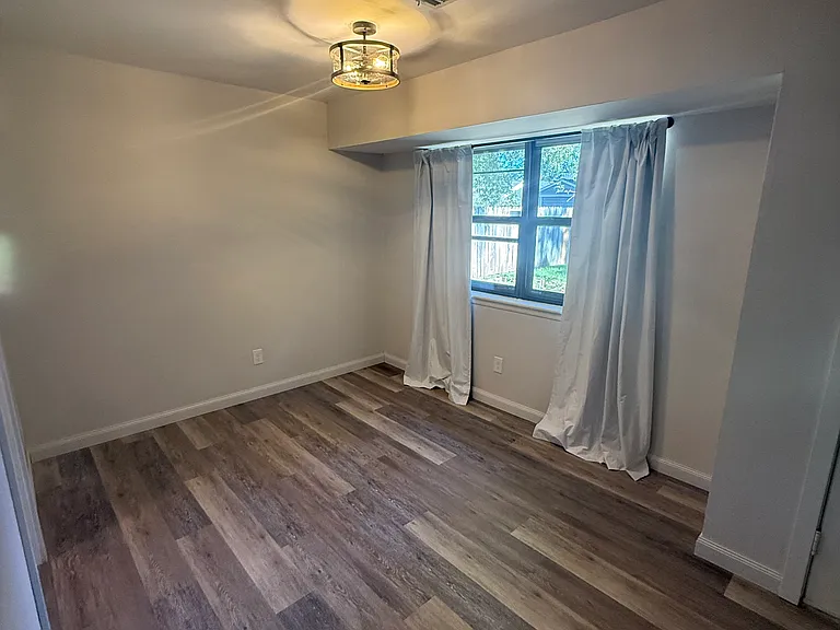 903 N Cardinal Dr — Photo 11