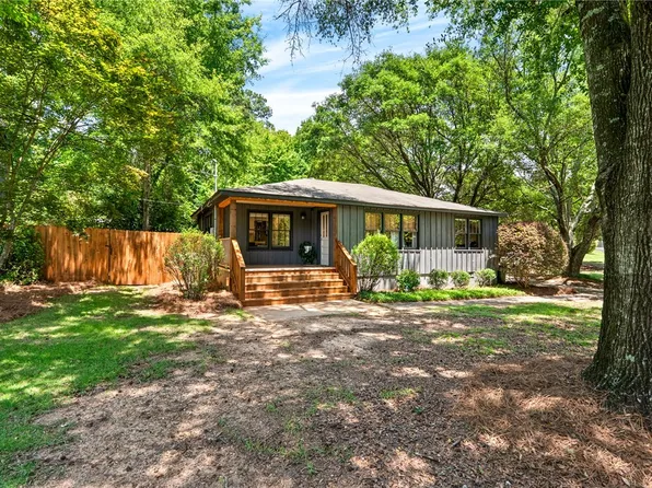 1471 Saugahatchee Rd, Auburn, AL 36830