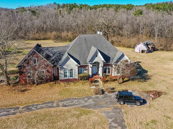 2nd image of 3211 Eastern Valley Rd