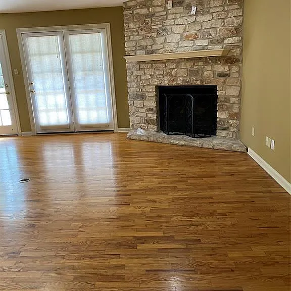 3211 Park Hills Dr — Photo 4