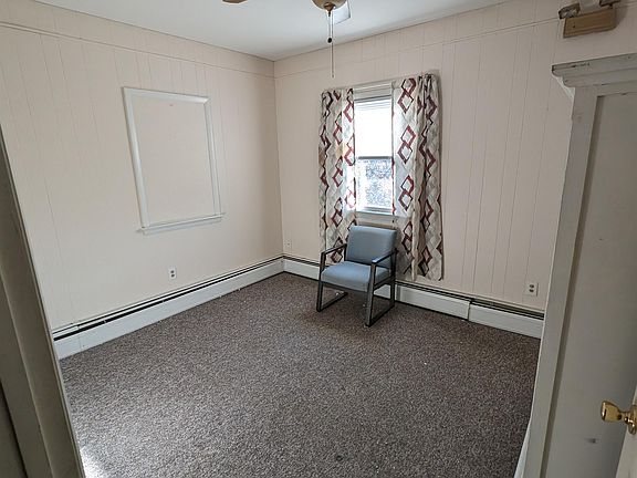 3rd image of 9 E Main St Floor 2