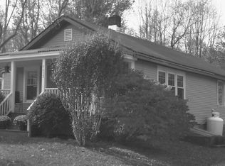 1217 Middle Pownal Rd, Pownal, VT 05261