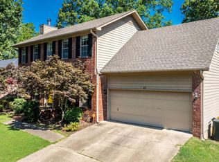 47 Summit Ridge Dr, Little Rock, AR 72211