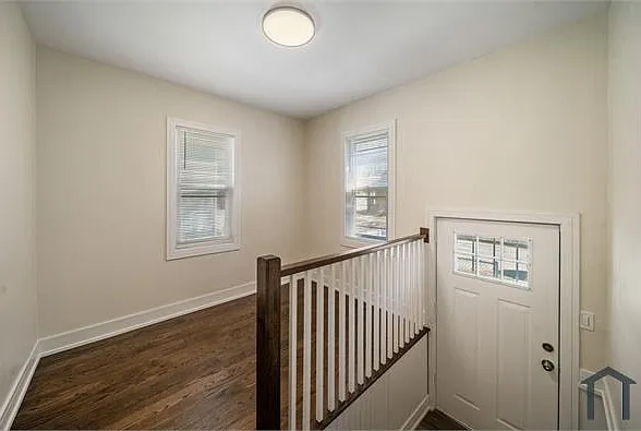 12324 S Emerald Ave — Photo 2