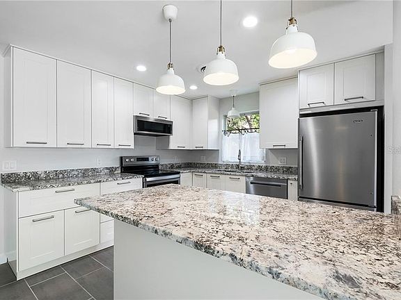 5th image of 5209 Haverill Dr