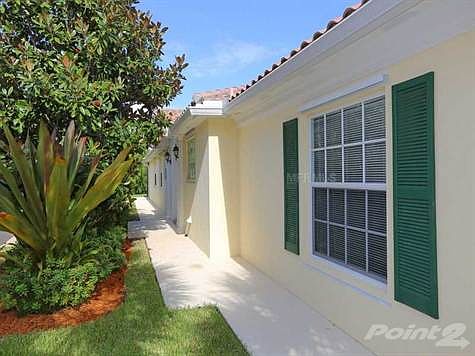 3rd image of 7736 Camminare Dr