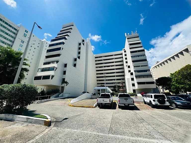 PR 187 Cond. Mar De Isla Verde — Photo 19