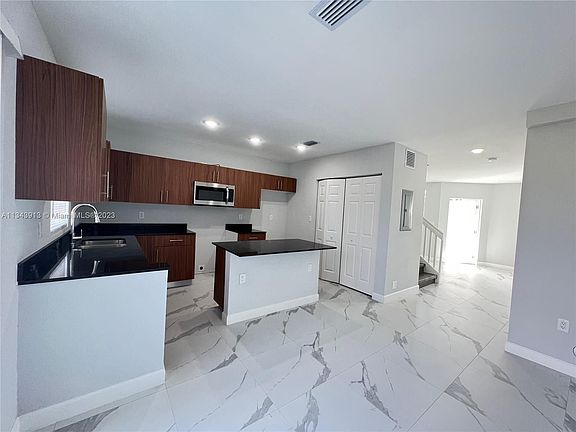5th image of 1310 NW 6th Ave #7