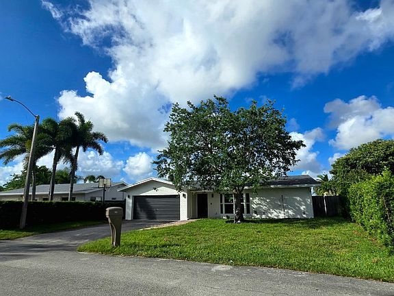 3rd image of 6340 NW 32nd Avenue