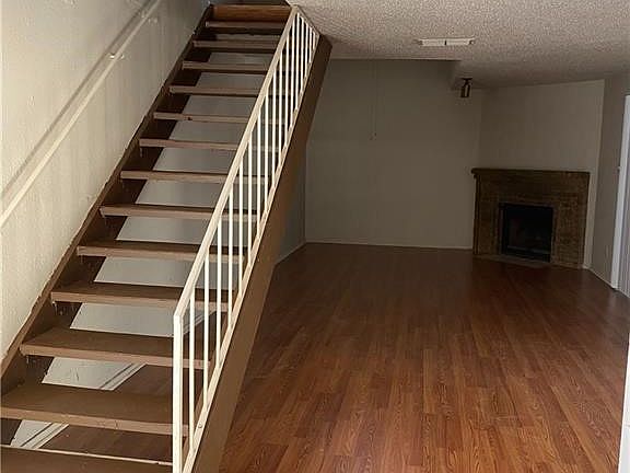 5th image of 2410 Capitan Dr
