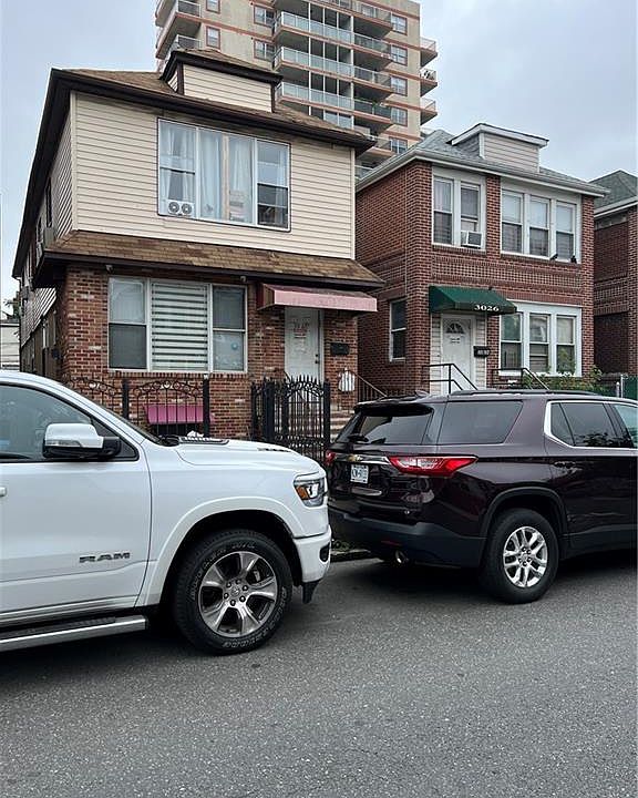 2nd image of 3028 Brighton 7th St