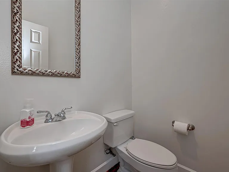 5410 Rose St — Photo 25