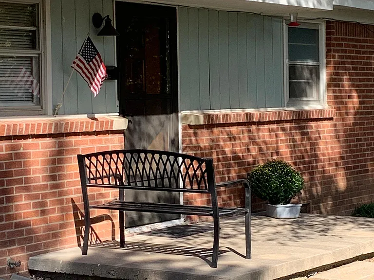 1614 Washington Ln — Photo 2